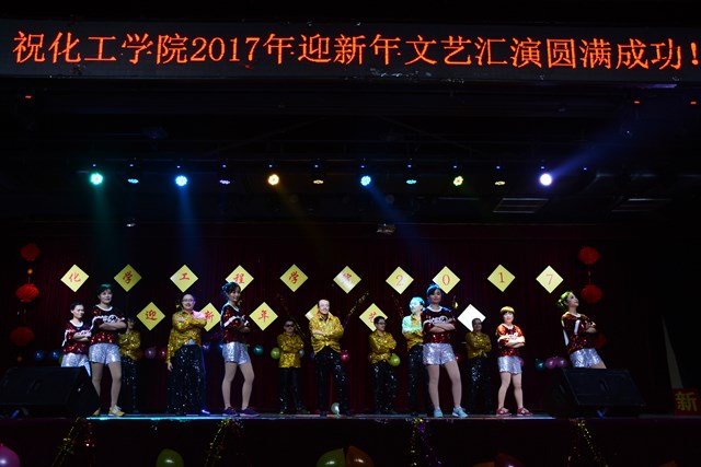 重质油《火火的大草原》 李博一摄影 重质油《火火的大草原》 李博一摄影