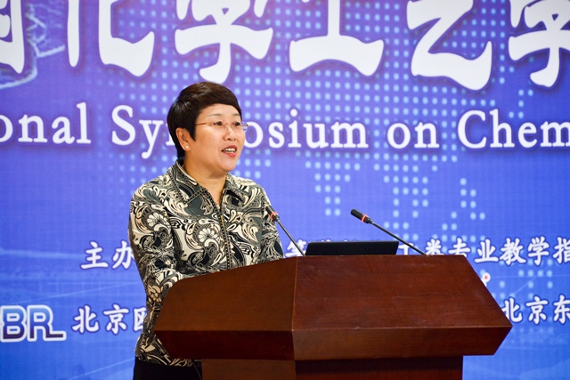 副校长张玲玲致辞 李博一 摄影