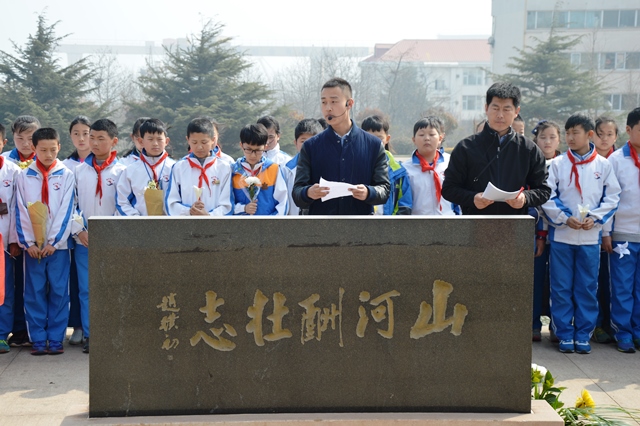 黄岛油库祭奠 梁宇哲摄影 黄岛油库祭奠 梁宇哲摄影