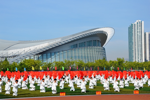 太极扇表演 魏孟吉摄影