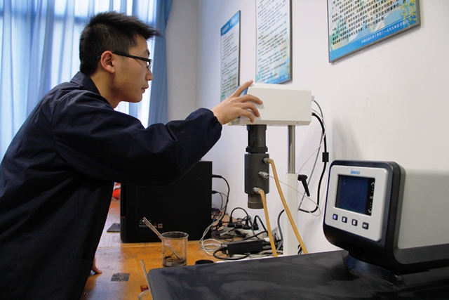 新学期，实验人员有新的目标