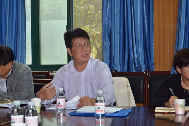 沈刘峡部长进行专题辅导 魏孟吉摄影