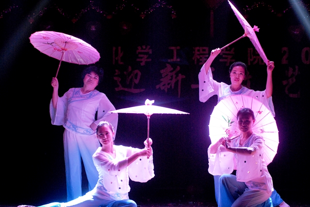 实验中心节目《烟花三月》 实验中心节目《烟花三月》