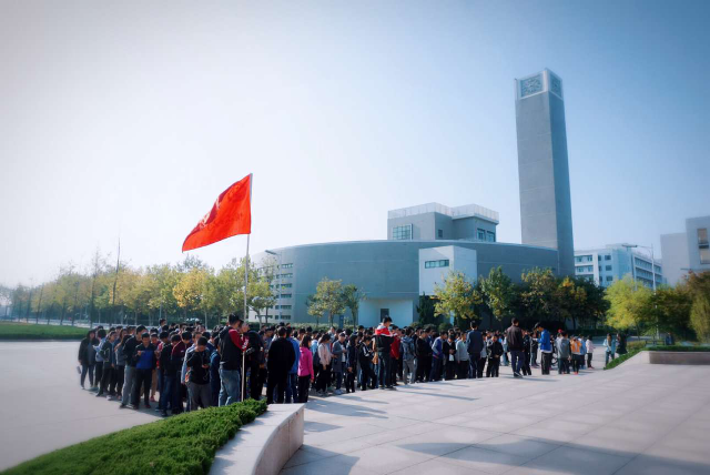 “创造太阳”下集合 “创造太阳”下集合